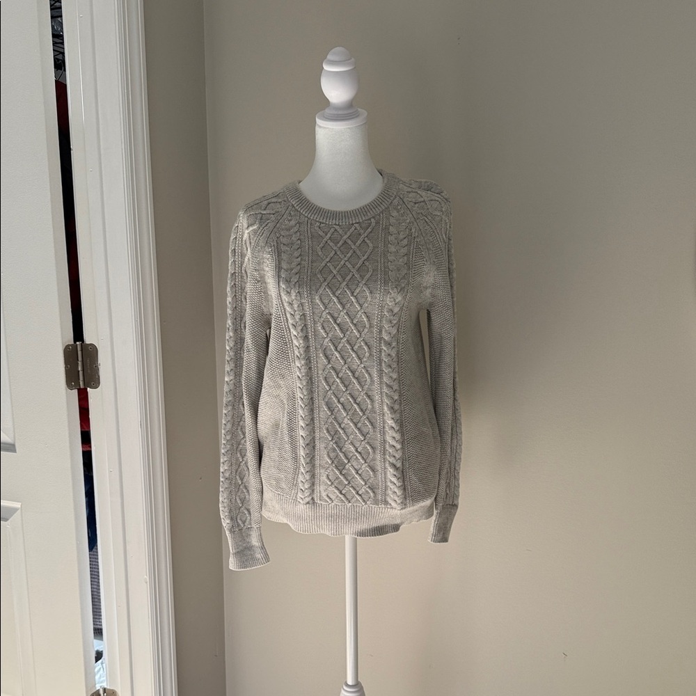 GAP Women's Light Gray Cable Knit Sweater